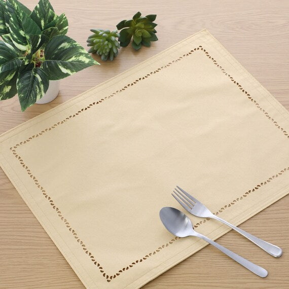 LUNCHEON MAT SINCER 2 YE