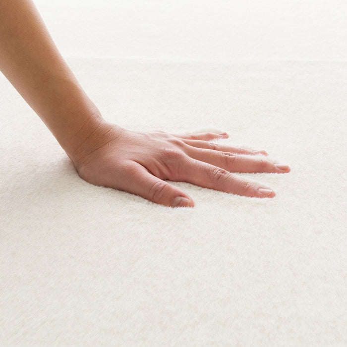 FUR RUG 185X185 IV RM01